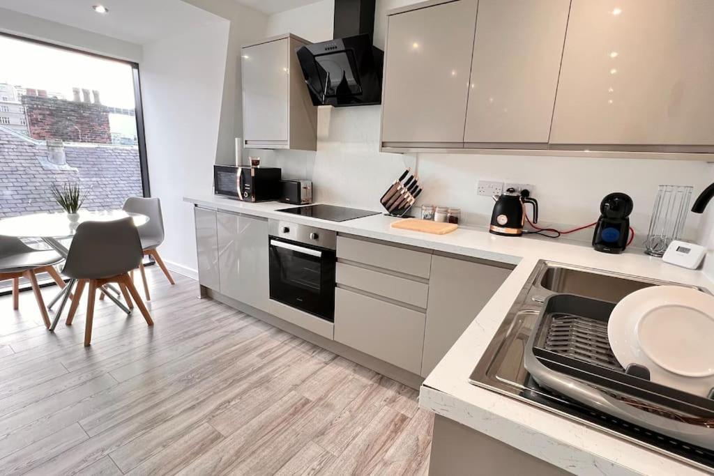 Top Floor Gem In Liverpool City Centre Apartman Kültér fotó